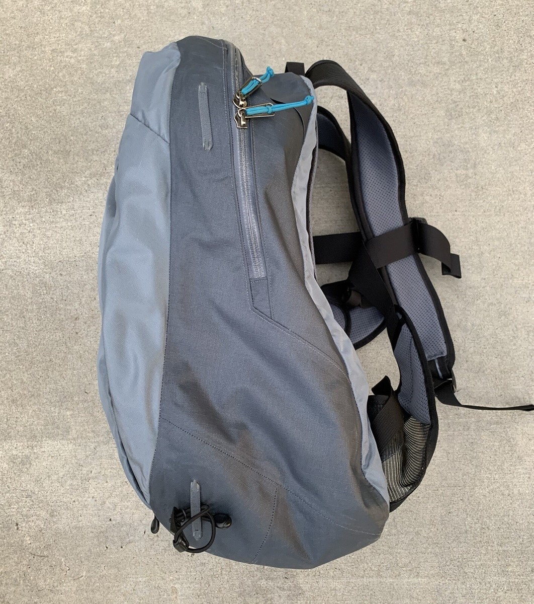 Arc'Teryx Velaro 35 Waterproof Hiking Travel Backpack Gray