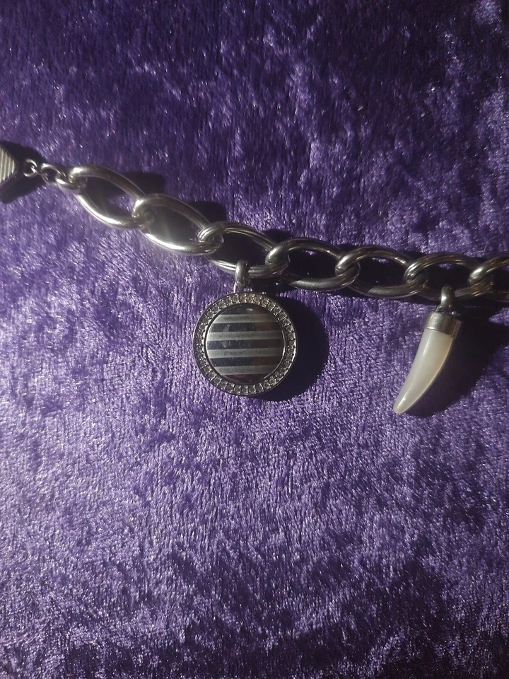 Pulsera Emporio Armani $120 rara alta costura Foto 2 de 4