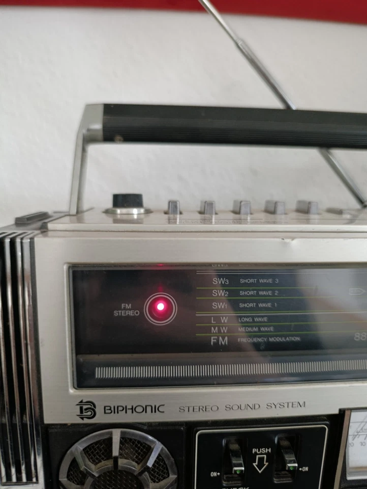 JVC RC-838L Stereo Radio Ghettoblaster Radiorecorder Kassettenspieler MIT VIDEO! - Bild 4 von 4