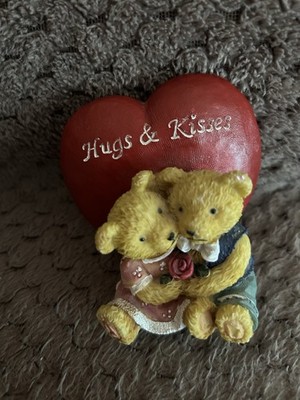 Hugs and Kisses Teddy Ornament Herzform