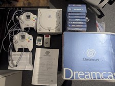 Sega Dreamcast Bundle 2 Pads, 7 Games and more