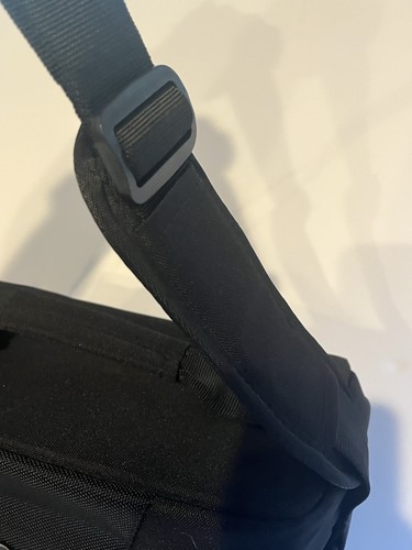 Cannon camera bag with insulated Padded interior Storage For Camera And Lens  - Picture 2 of 12