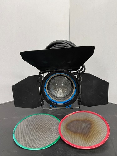ARRI 650W PLUS Tungsten Fresnel Light