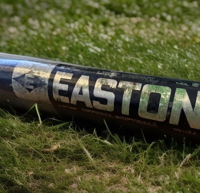 Easton S11 3428. Batte de softball officielle 34/28 oz noir ... - eBay
