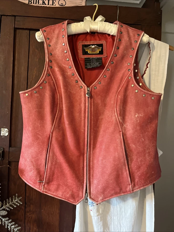 Harley Davidson Womens Red Leather Studded Embossed Vest Distressed Large GREAT! - Image 2 of 4