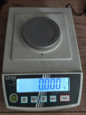 KERN PCB 250-3 Laborwaage / Präzisionswaage (0,001g Genauigkeit) - Top Funktion!
