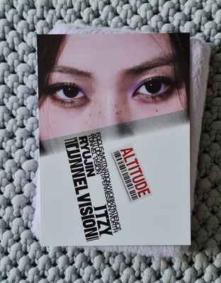 Kpop Itzy 11th Mini Album [Tunnel Vision] Member ver. Ryujin Postcard - UK