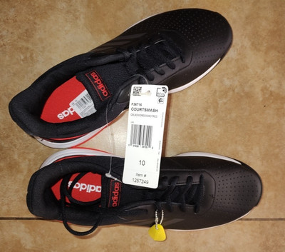 New without box Men's Adidas Courtsmash Black Red Sneakers Size 10 Style F36716