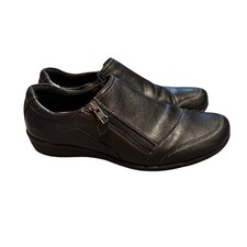 Taos Shoes Side Zipper Loafer Slip On Black Leather CHA-13850 Sz 9.5