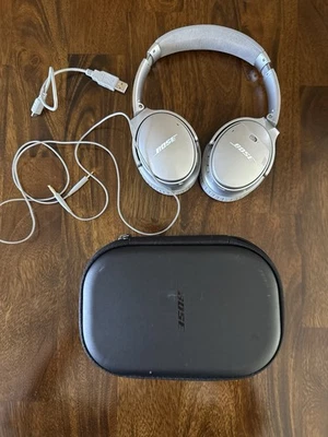 Preços baixos em Silver Bose QuietComfort 35 fones de ouvido | eBay