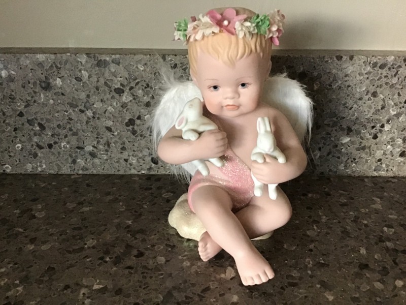 1996 Hamilton Collection Angel Figurine -  Love Knows No Bounds