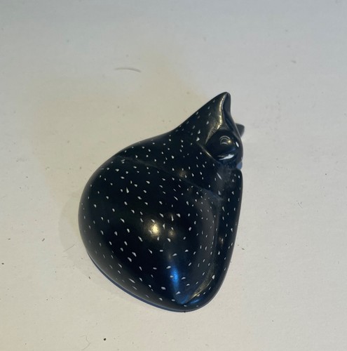 Sleeping Soapstone Cat 5cms - Picture 7 of 8