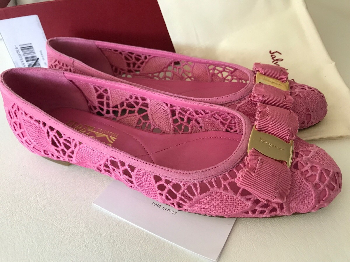 New Salvatore Ferragamo Italy Pink Varina Lace Bubble Suede Flat