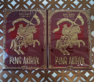 King Arthur Carmine Cavalier 2 Deck Gilded Set Neu Riffle Shuffle Spielkarten