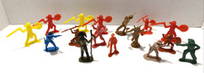 Lot of Mixed Figures 4 Cowboys 12 Indians