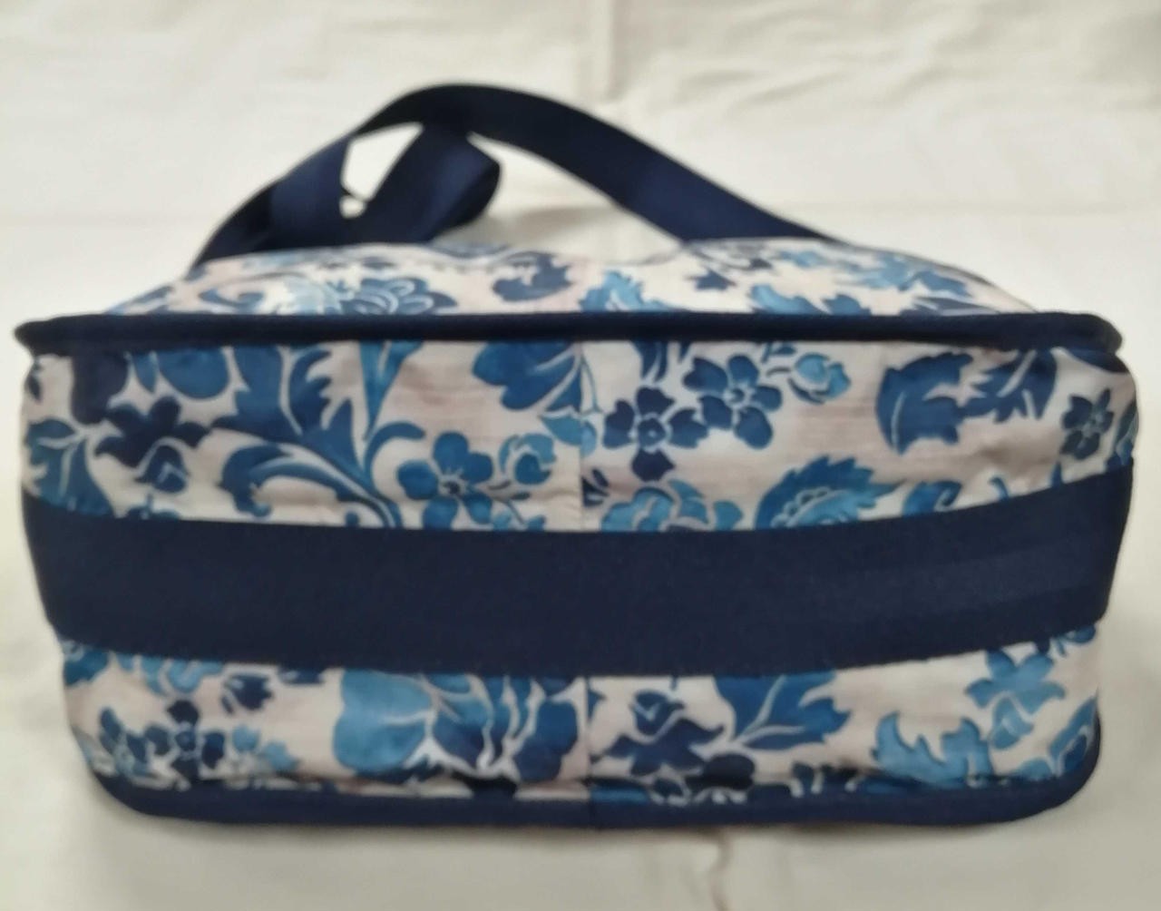 Flower Damask Pattern Shoulder Bag Lesportsac Mod… - image 6
