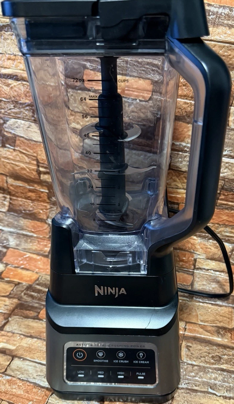 Ninja professional blender model BN701 (sold as is)