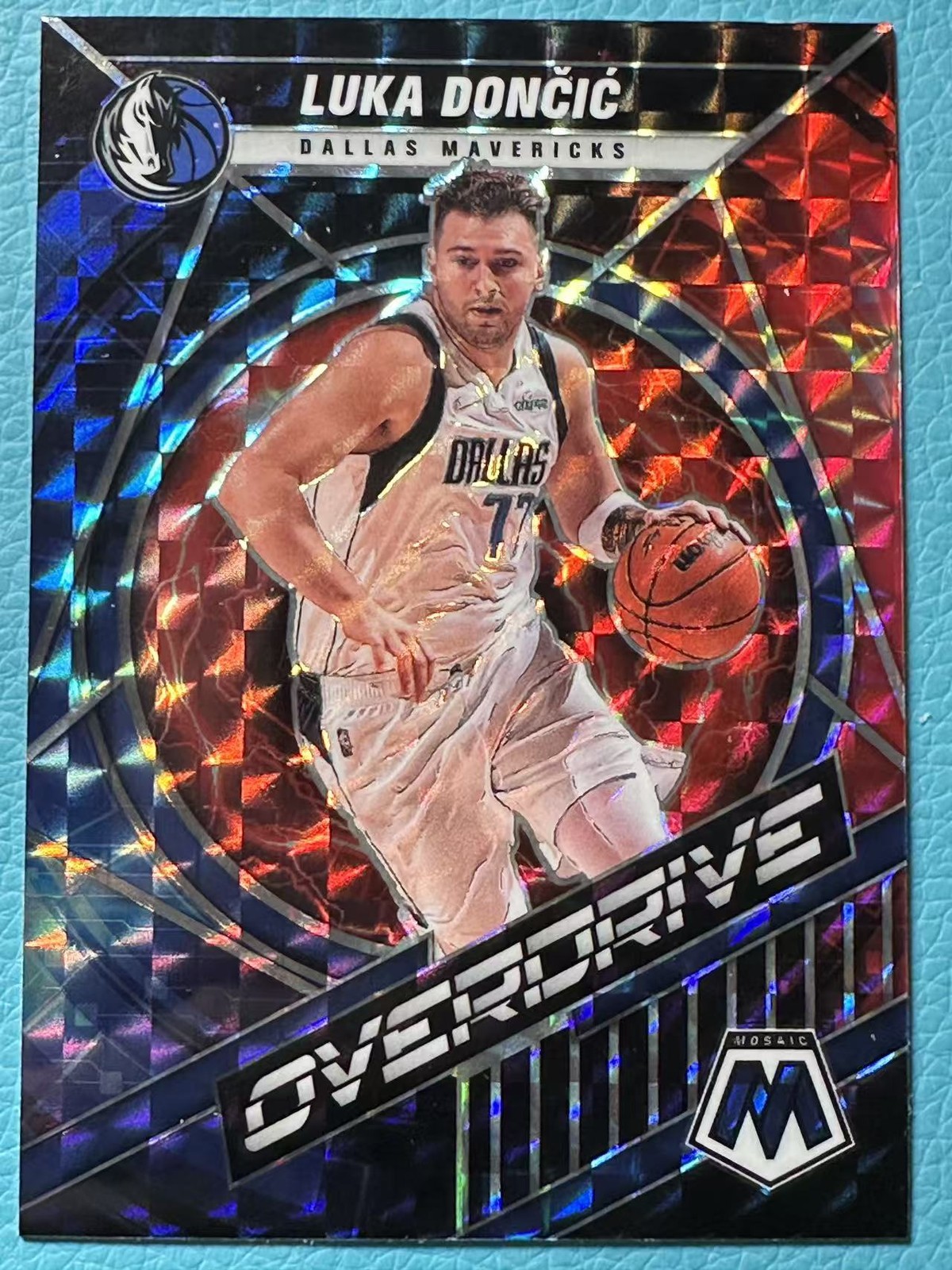 Luka Doncic 2021-22 Panini Mosaic Blue Red Reactive Overdrive Mavericks #3