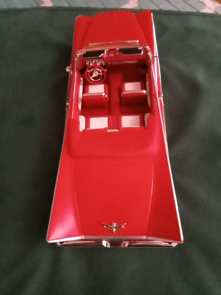 Coche diecast Road Signature 1959 Buick Electra 225 convertible rojo 1/18 Foto 2 de 4