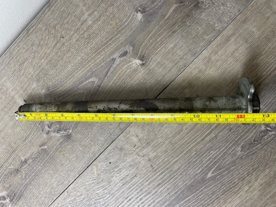 Harley-Davidson 2005 Electra Glide Rear Axle 1" 41056-02 OEM - Image 4 of 4