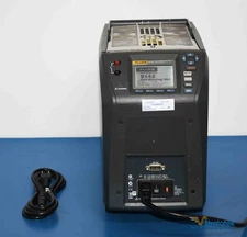 Fluke 9142 Field Metrology Well –25°C to 150°C Temperature Calibrator