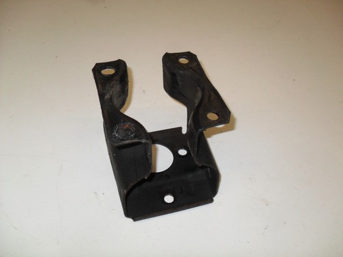 VW Scirocco 53b Halter Bremskraftverstärker