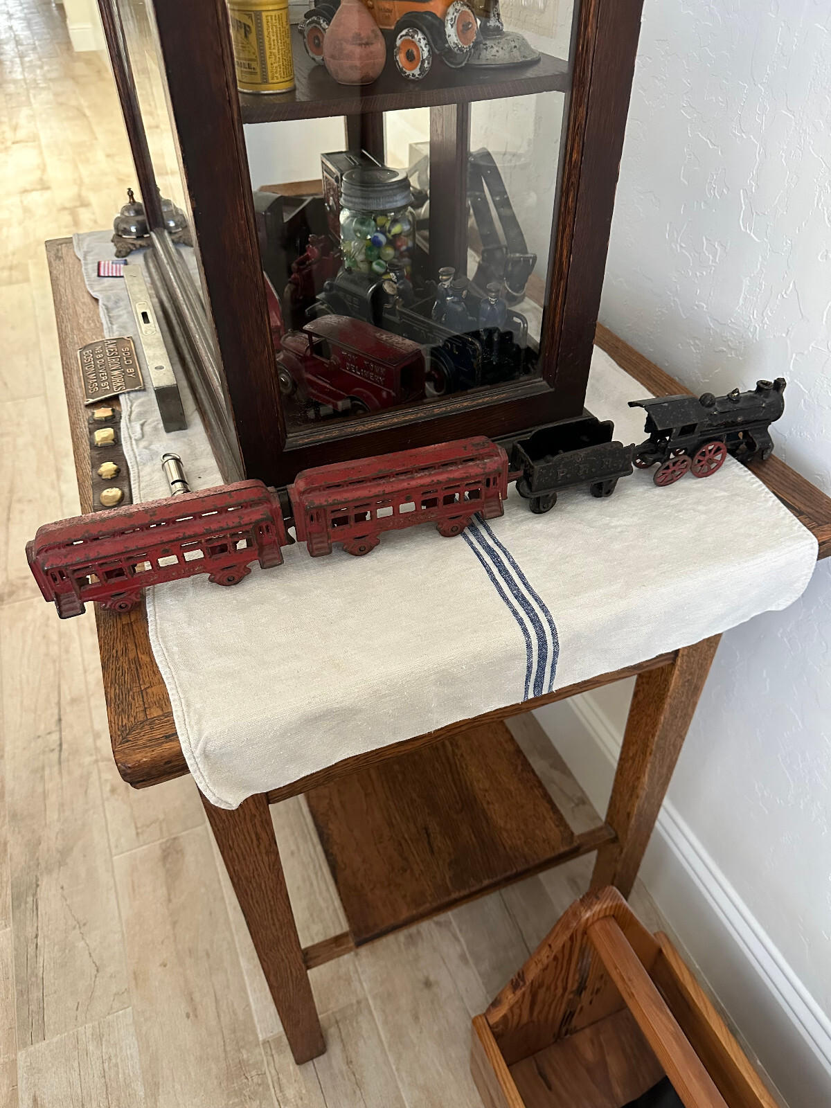 Vintage 1915 Hubley Cast Iron Train Set. Good Condition! eBay