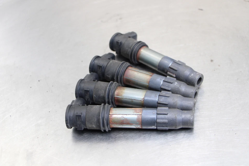 09 11 2009 SUZUKI GSXR1000 GSXR 1000 BOBINAS DE ENCENDIDO BOBINA TAPAS DE BUJÍA Foto 3 de 4