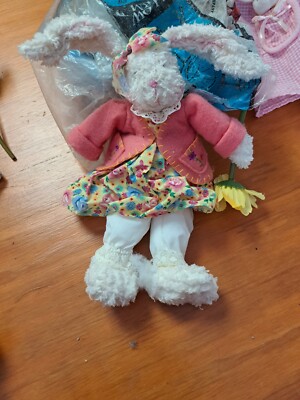 Honey Bunny & Bee Easter Bunny Shelf Decoration (No A Toy)