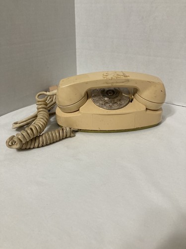 Téléphone Rotatif Vintage BT 8746 D Rouge Et Crème Des Années 1980 (P8