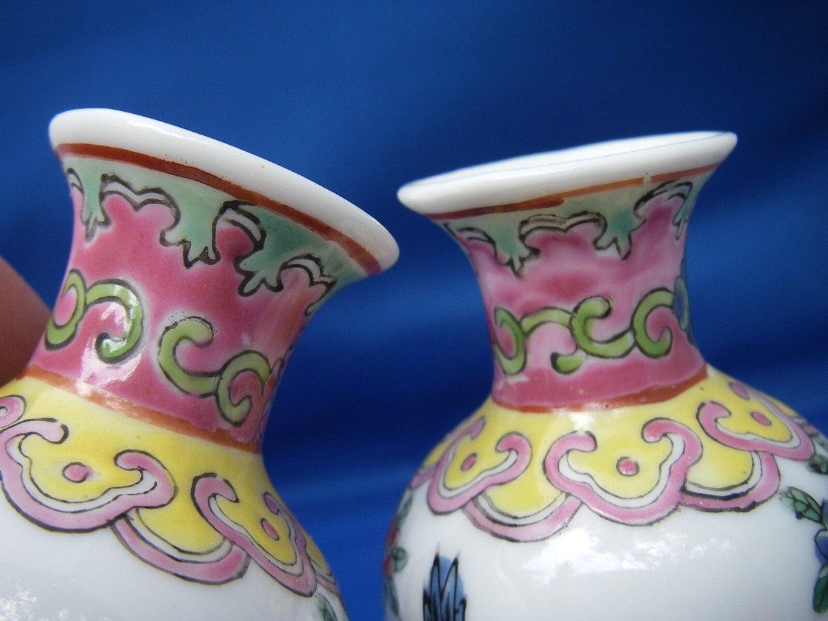 PAIR Vintage 20th C CHINESE Polychrome Enamel Porcelain MINI VASES