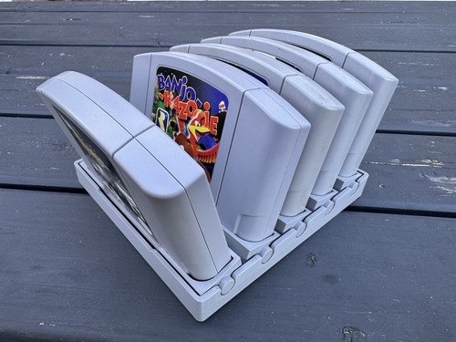 Nintendo 64 N64 Hinged Game Cartridge Stand Holder. Easy selection of games. - Afbeelding 8 van 8