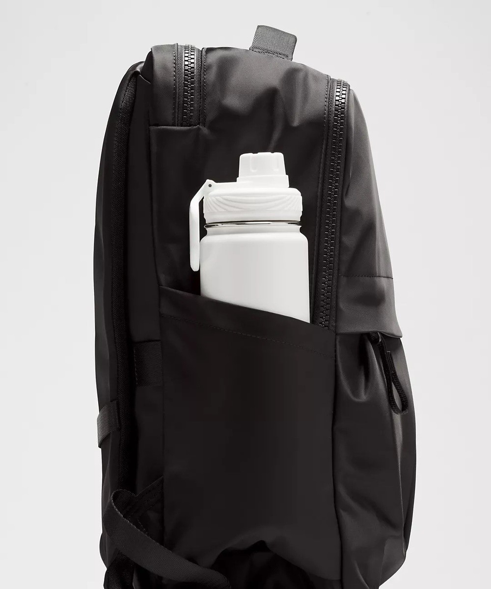 Lululemon ブラックバックパック シンプルデザイン New Crew Backpack 22L *Logo | Bags | Lululemon EU