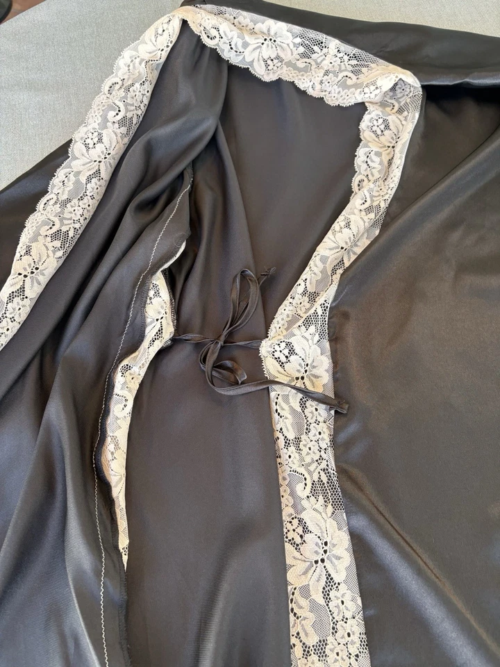 Fredericks Of Hollywood De Colección Bata Negra Sedosa Recortada en Rubor Encaje Poliéster Abanico Foto 4 de 4