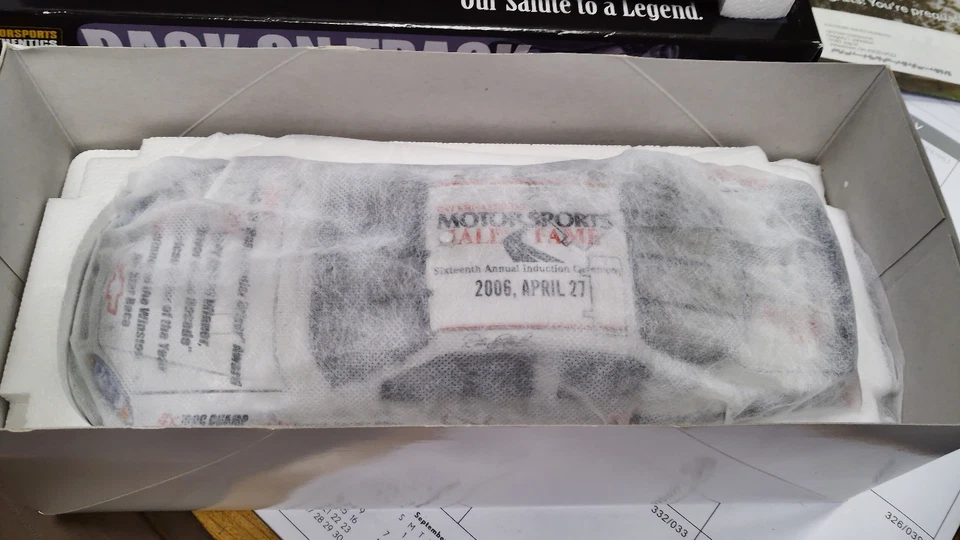 Dale Earnhardt 2006 Chevy Monte Carlo 1/18 Motorsports Authentics 1 Of 2,508 - Image 3 of 4