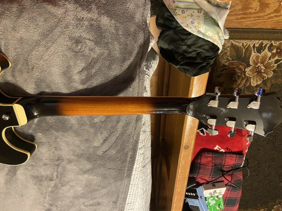 Ibanez Artcore Semi-Hollow Electric Guitar SunBurst Finish, pristine condition - Image 3 of 4