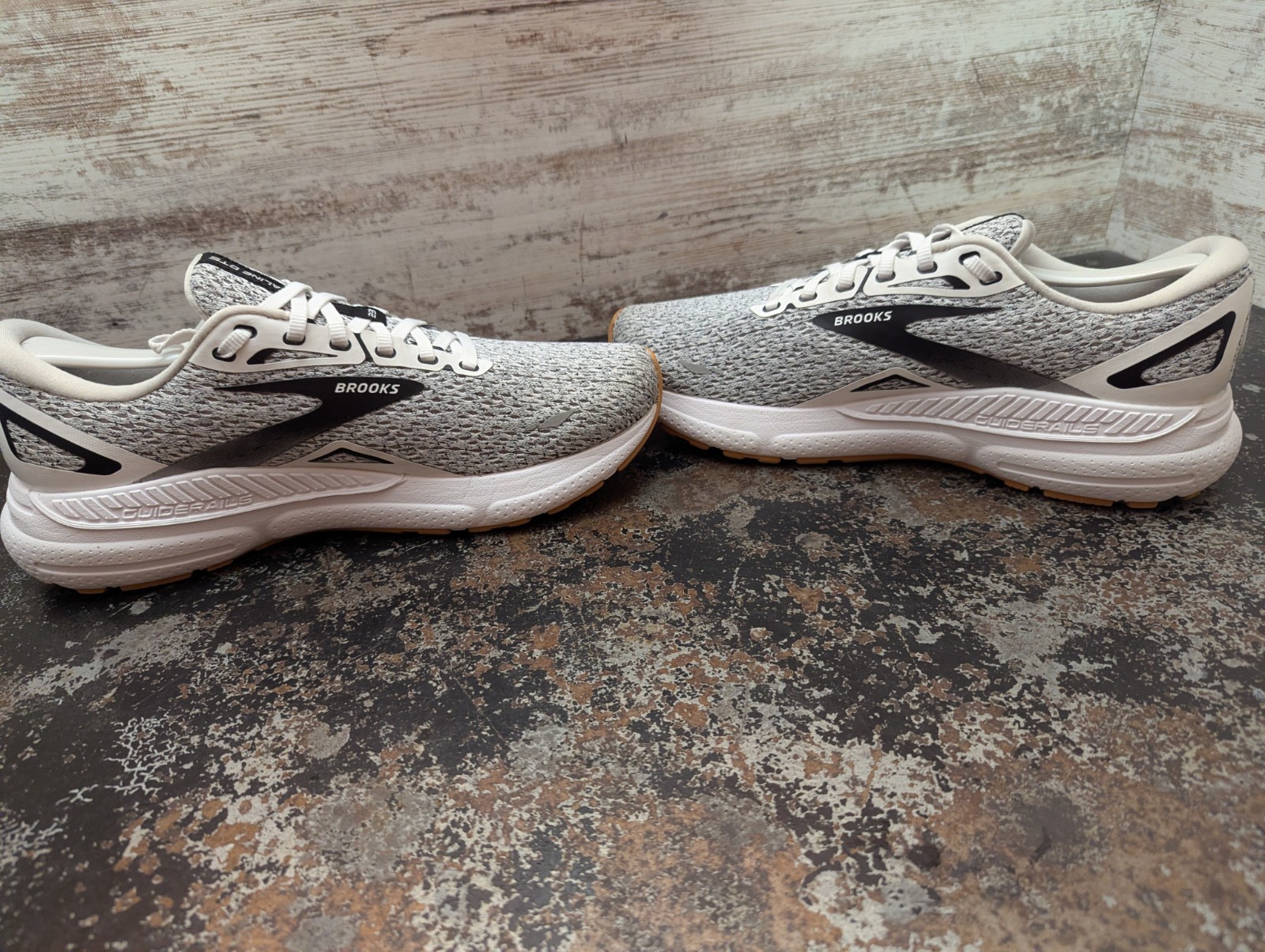 Womens Brooks Adrenaline GTS 23 Running Shoes Sz 10 Used 1203811B112 thumbnail 13