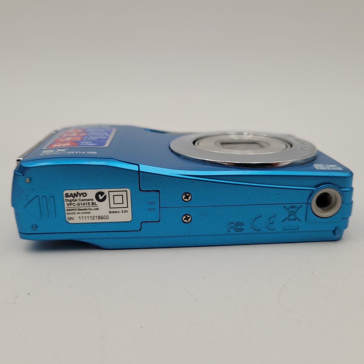 Sanyo 5X Digital Camera VPC-S1415 Blue 14MP Digicam + SDCard
