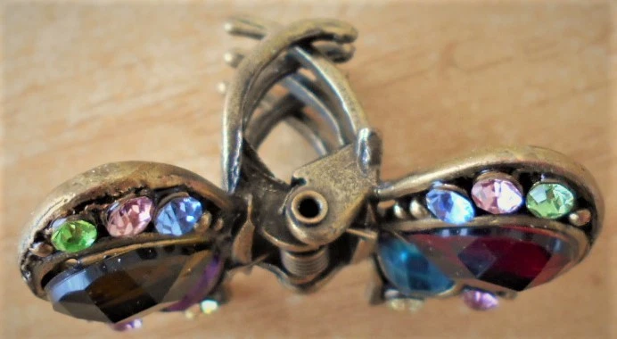  Clip Rhinestone Crystal Colored Butterfly Vintage Hair Claw - Image 2 of 2