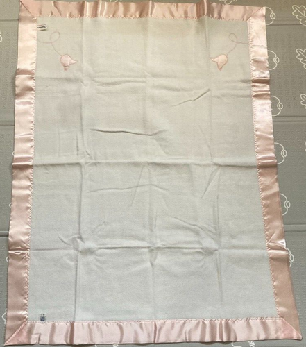 Manta de bebé Quiltex de colección con ribete satinado apliques de tulipán rosa - Imagen 2 de 8