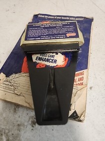 GAME GENIE  Video Game Enhancer  WITH BOOK  NES Nintendo Video Game