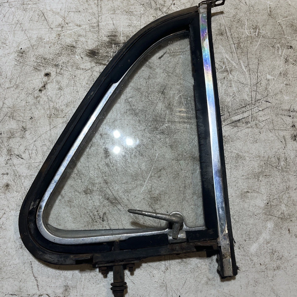 Mercedes Benz 220A 1955 pontón pasajero ventana de ventilación delantera Foto 2 de 4