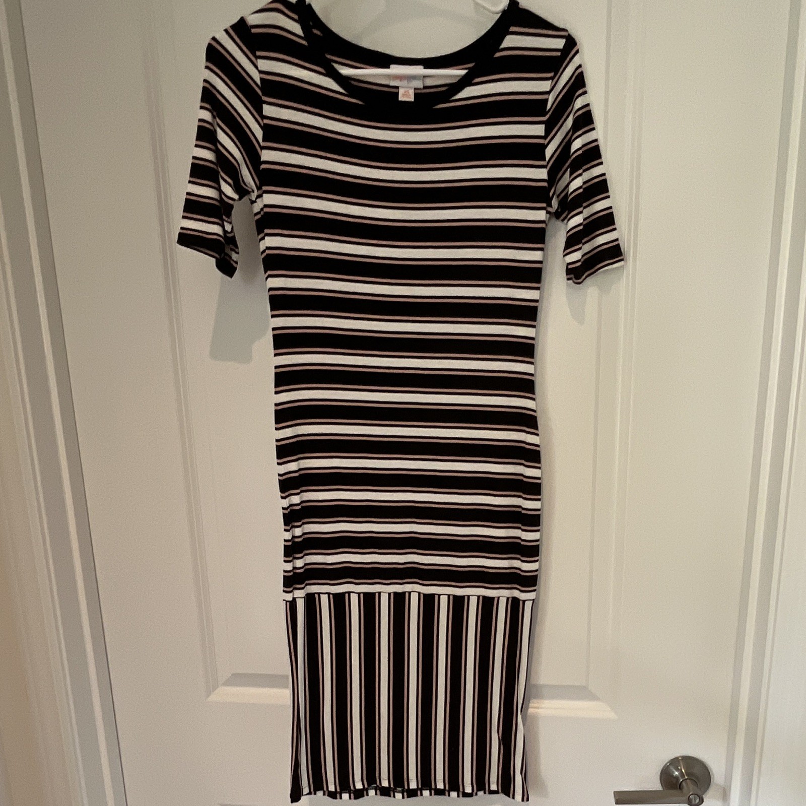 LuLaRoe XS Black/White/Pink Striped Short Sleeve Round Neck T-Shirt Dress