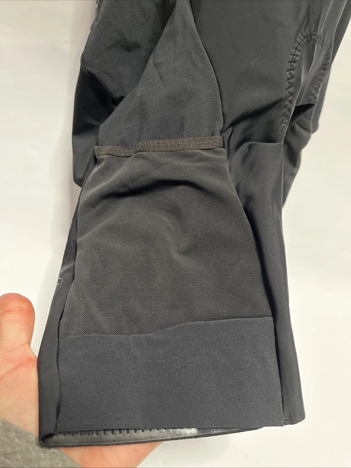 ENDURA Negro Nailon Ciclismo Babero Serie 600 3D GEL Bolsillos Antibacterianos Foto 3 de 4