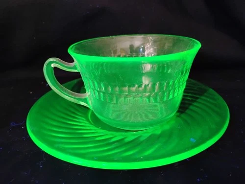 Vntg Green Depression Vaseline Glass Tea Cup & Saucer Uranium