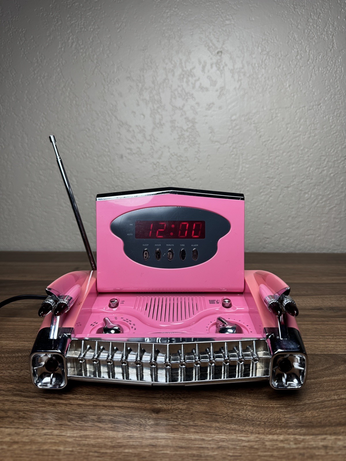 Vintage 1995 Marksman Pink Cadillac Novelty AM/FM Alarm Clock Radio Works
