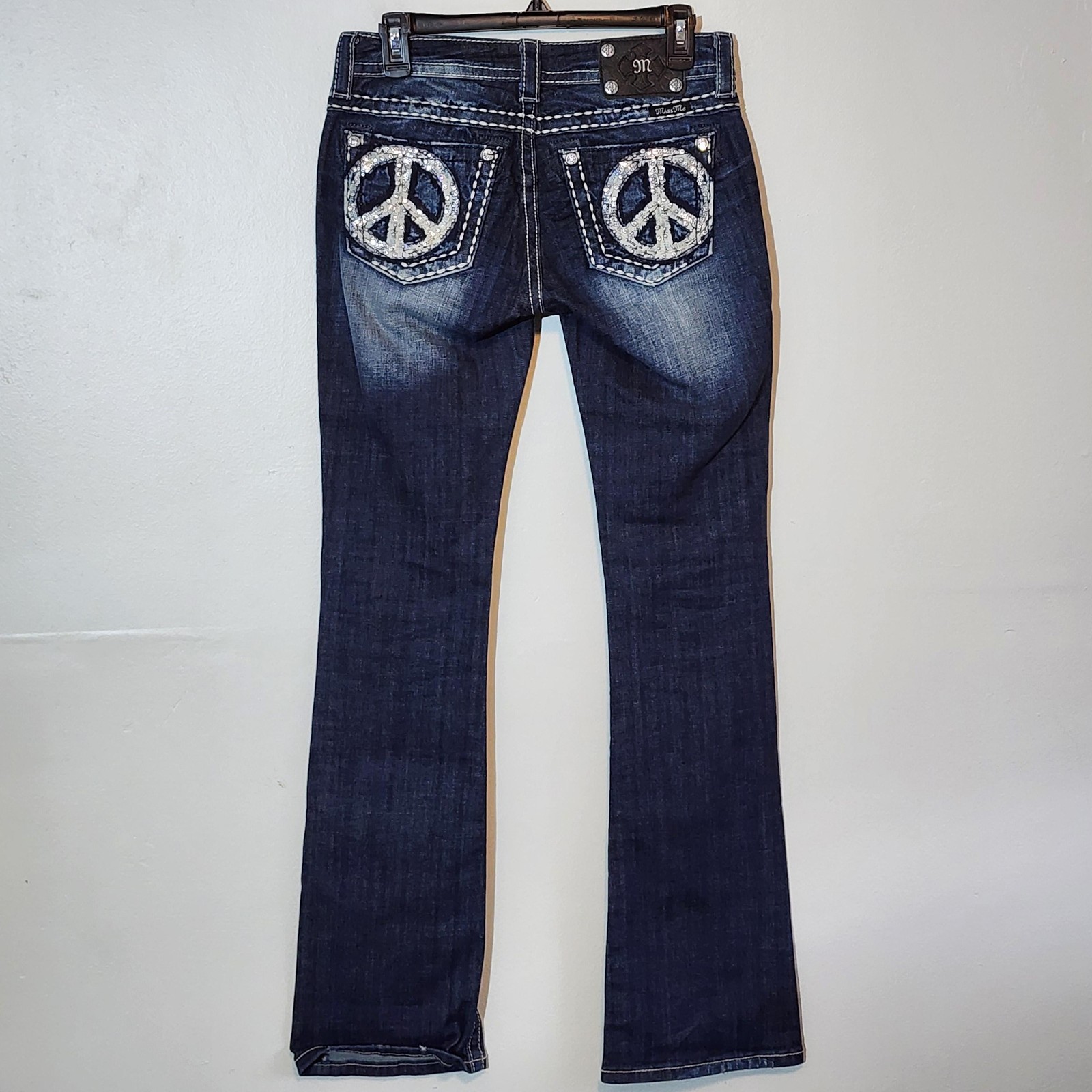 Miss Me Jeans Womens 26 Signature-Rise Boot Peace Sign Sequin Distressed Denim