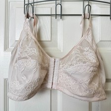 White Lace Front Closure Bra Size 2XL Wireless Support Soft Cup Comfort