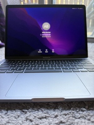 MacBook Pro M1 8-Core CPU and 8-Core GPU 13'' (Late 2020) 256GB SSD