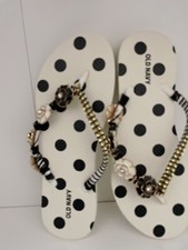 woman old navy flip flops